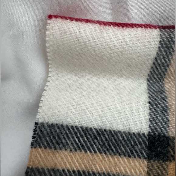 FRAAS CASHMINK Fringe Scarf Unisex Men & Women Plaid Cream Black Red Tan 11x59 - Picture 8 of 9